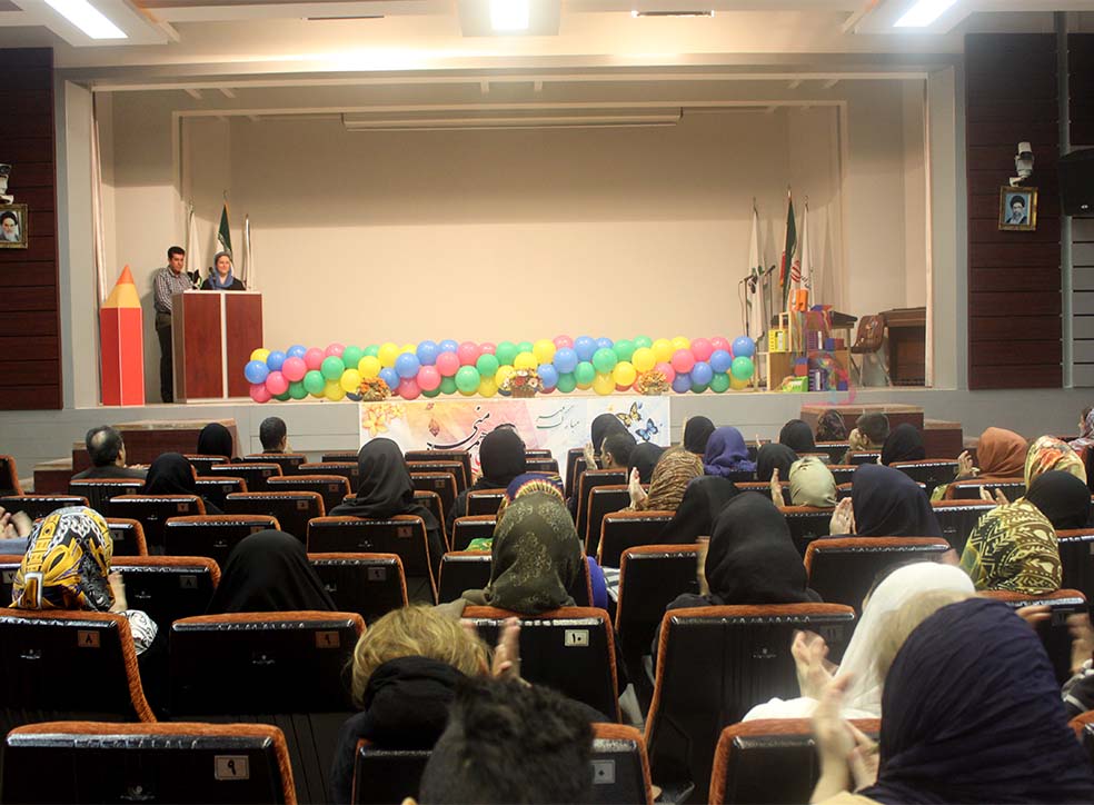 گرامیداشت روز جهانی صلح در مجتمع علامه طباطبایی | زنگ صلح به صدا درآمد